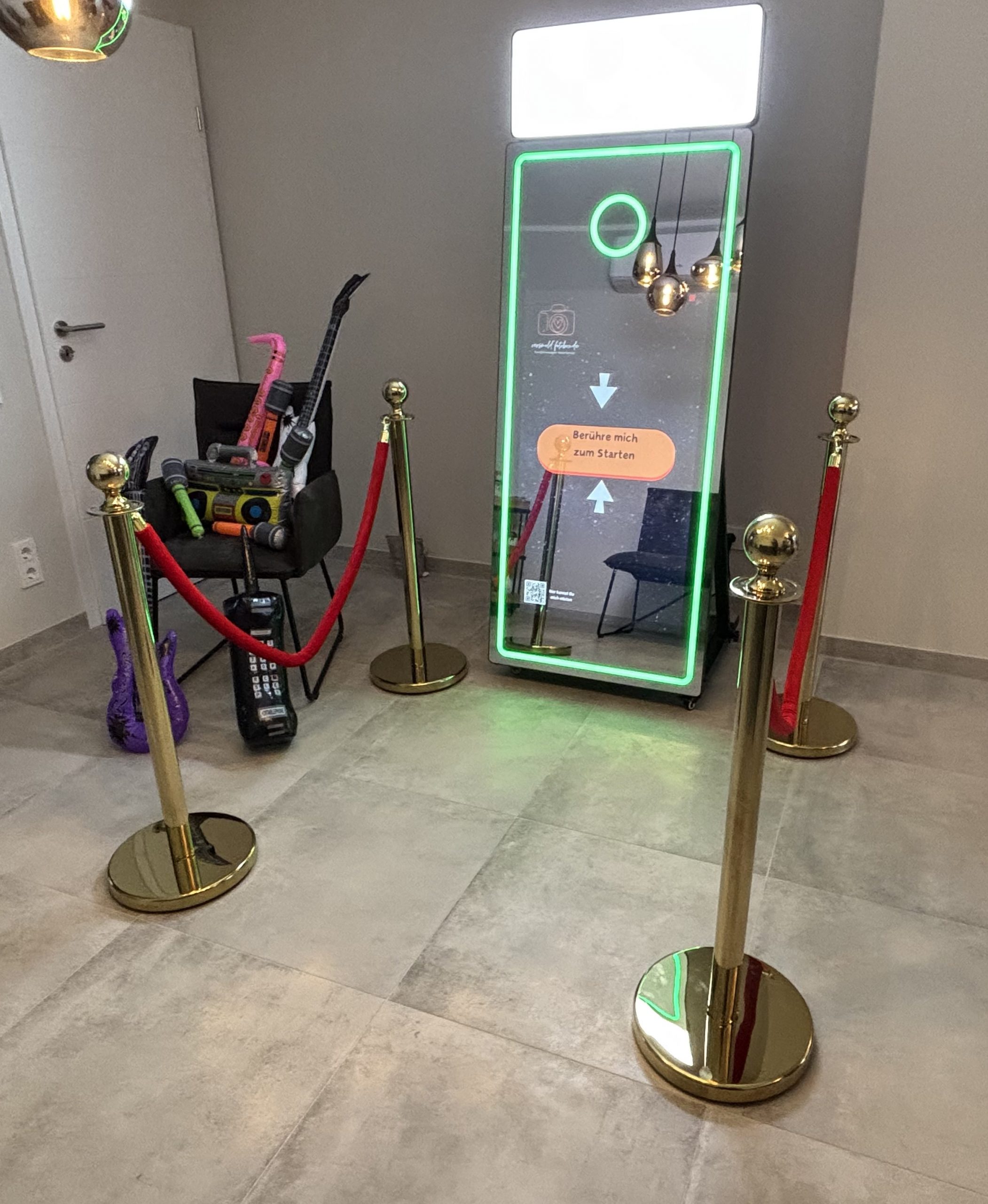 Premium Magic Mirror Fotospiegel mieten in Versmold für Hochzeit und Event